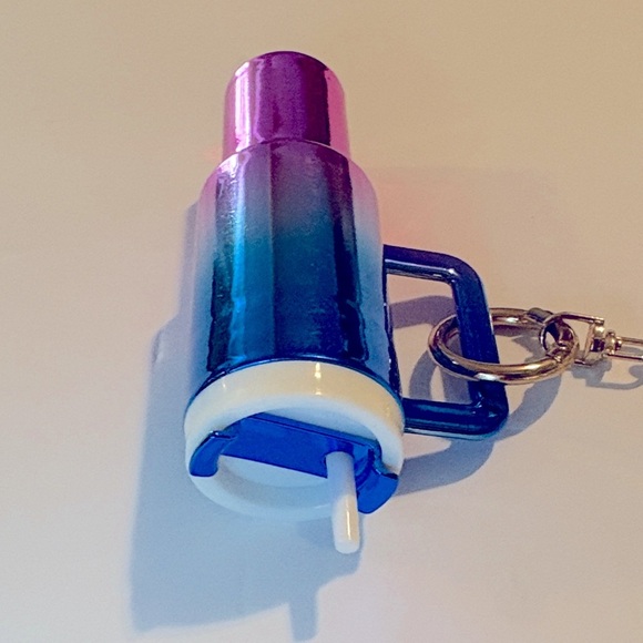 Gradient Blue and Pink Lipstick Keychain Accessory - Picture 7 of 8
